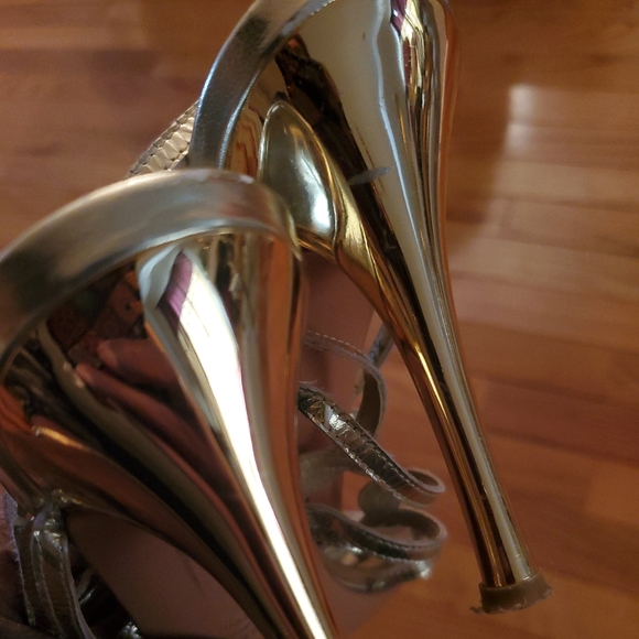 Stuart Weitzman Heels - Picture 6 of 11